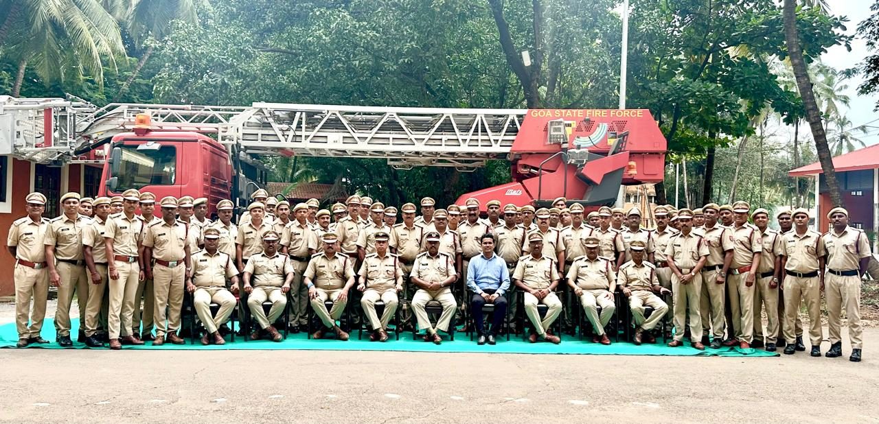 Group photo of Goa Fire and Emergency Services officials with Nabhowani Technologies trainer